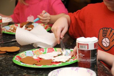 cookie-decorating-with-kids