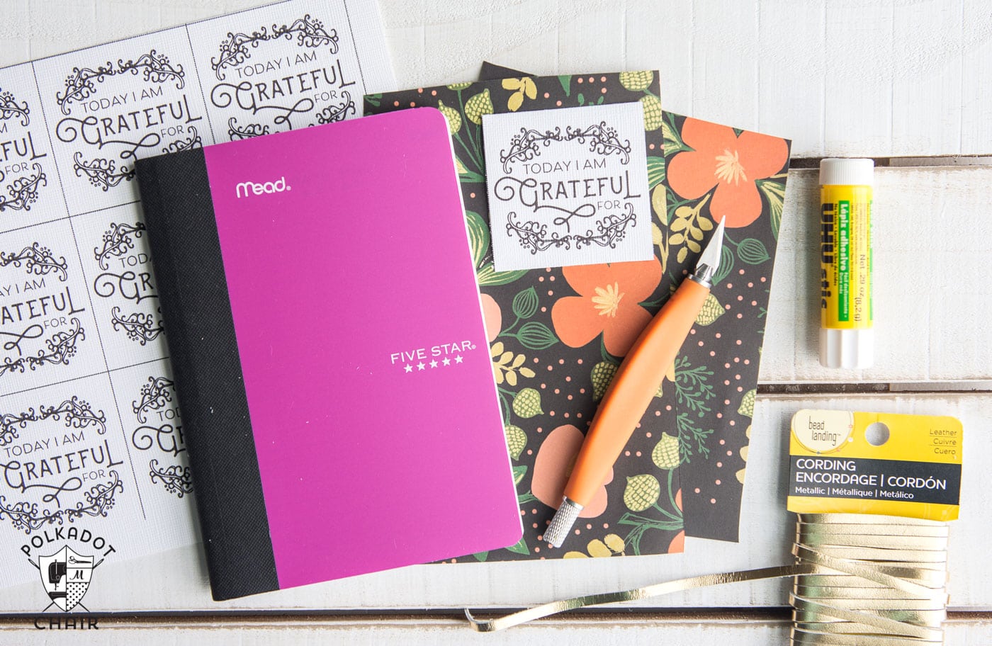 DIY Thanksgiving Gratitude Journal, love the idea of setting them out on the Thanksgiving dinner table (would also be great to use all year long)