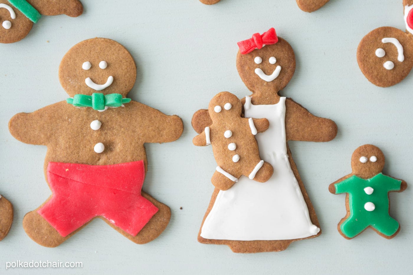 Gingerbread Christmas Cookie Decorating Ideas, use Airheads candy to cut out "clothes" and accessories for your gingerbread men
