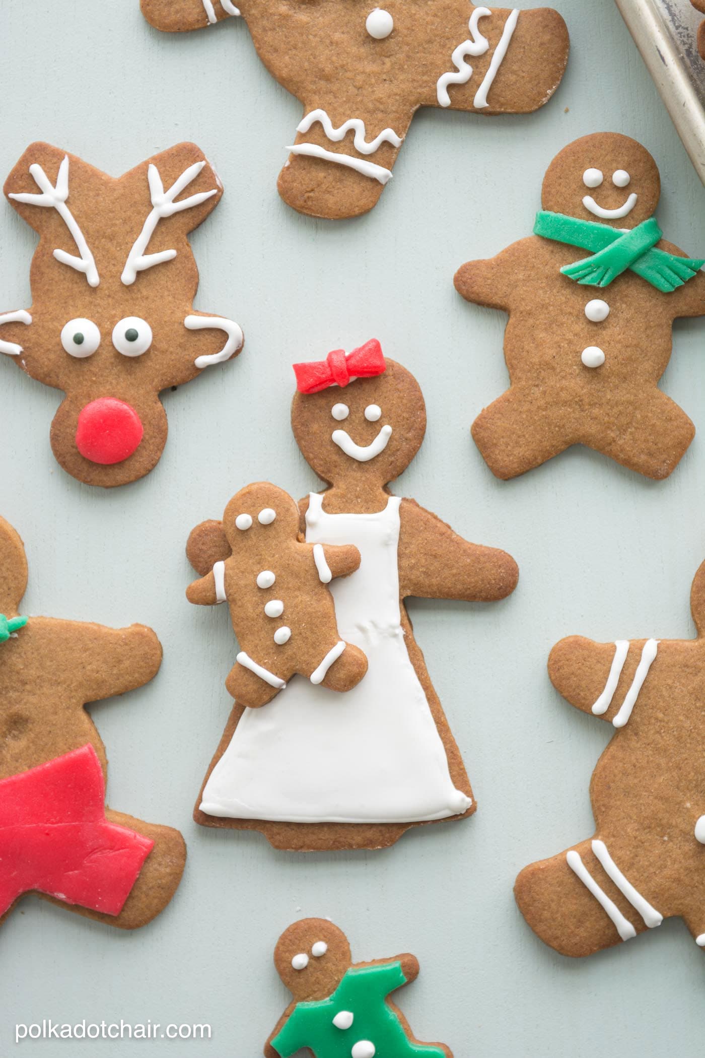 Gingerbread Christmas Cookie Decorating Ideas, use Airheads candy to cut out "clothes" and accessories for your gingerbread men