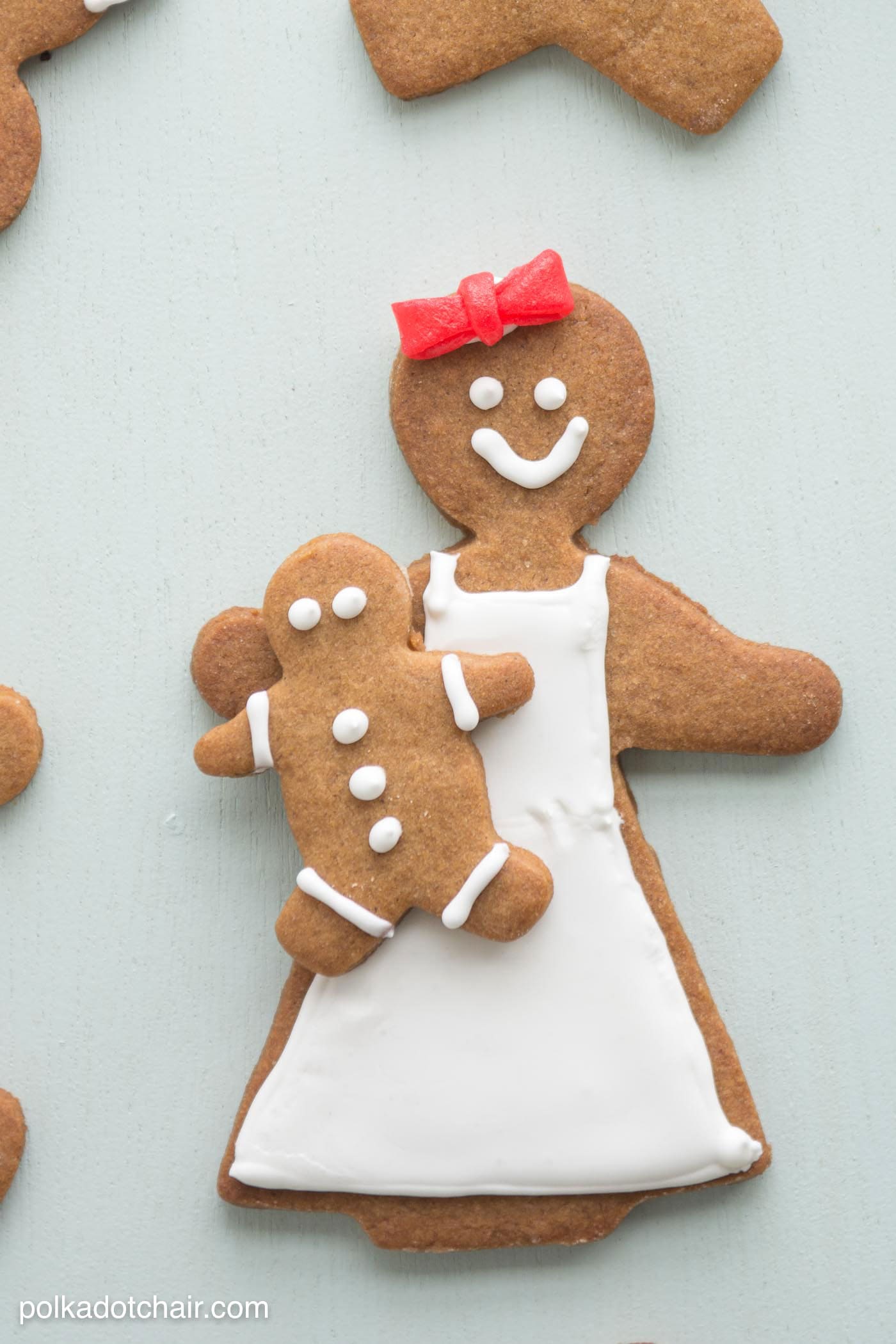 Gingerbread Christmas Cookie Decorating Ideas, use Airheads candy to cut out "clothes" and accessories for your gingerbread men