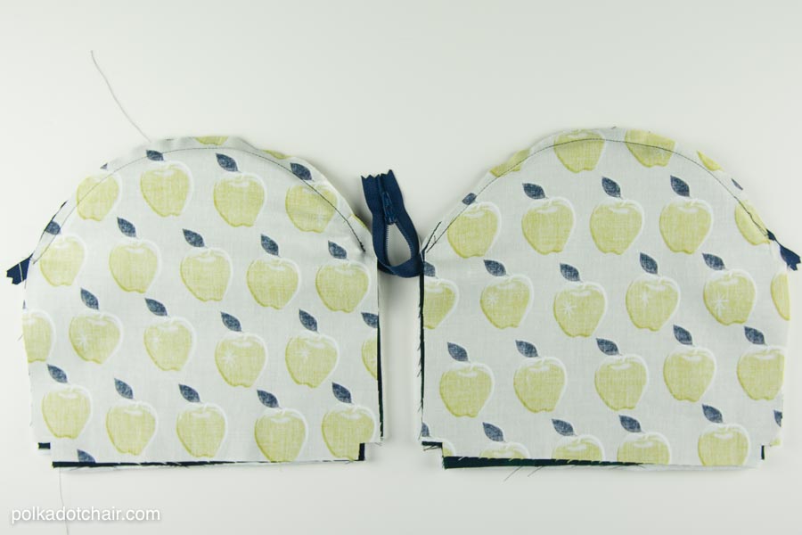 Curved Zip Pouch Sewing Pattern by Melissa Mortenson of polkadotchair.com 