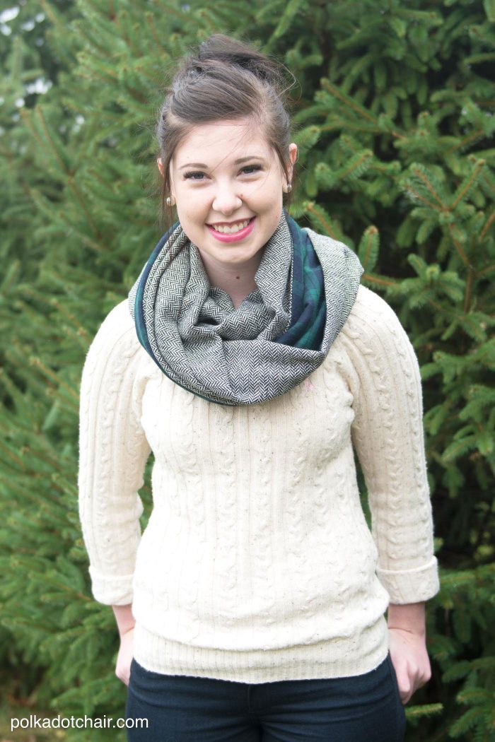 Free sewing pattern for DIY oversized winter wool scarf with fringe... looks so warm and cozy