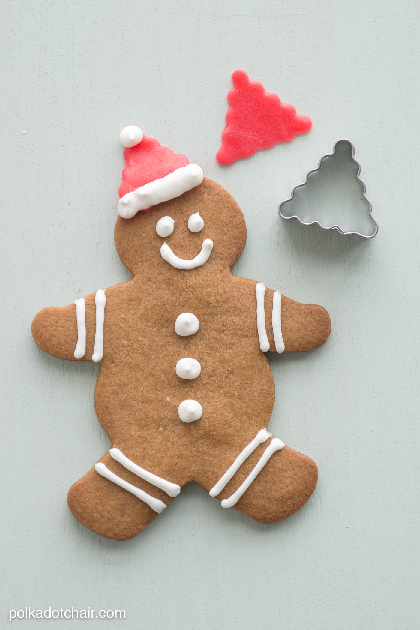 Gingerbread Christmas Cookie Decorating Ideas, use Airheads candy to cut out "clothes" and accessories for your gingerbread men