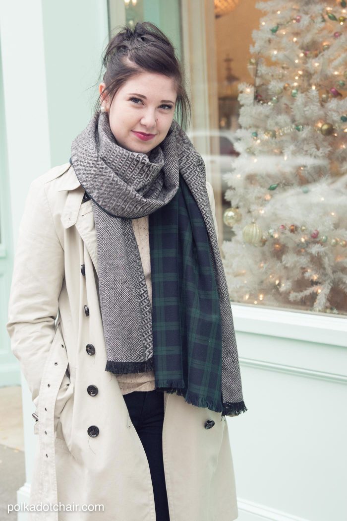 Free sewing pattern for DIY oversized winter wool scarf with fringe... looks so warm and cozy