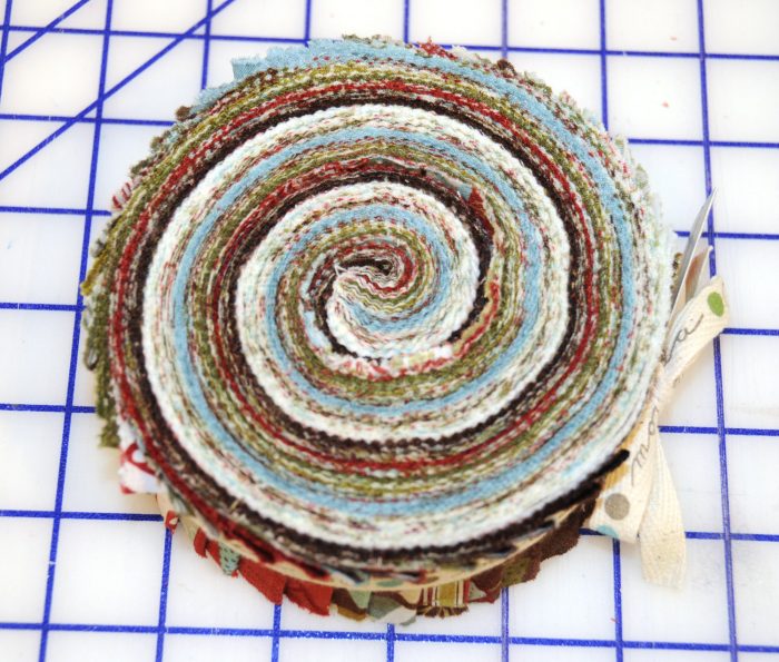 Striped Quilted Christmas Table Runner Pattern | Polka Dot Chair