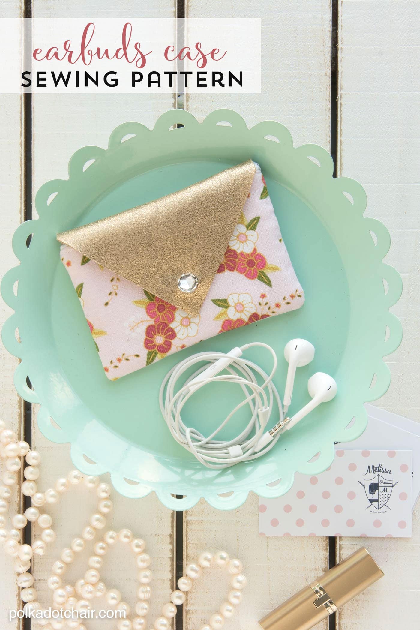 Free Sewing Pattern for a fabric and leather earbuds carrying case, would also be a great business card holder, by polkadotchair.com