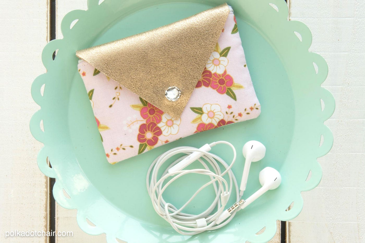 Free Sewing Pattern for a fabric and leather earbuds carrying case, would also be a great business card holder, by polkadotchair.com