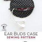 Free Sewing pattern for a Mickey Mouse inspired earbuds case / coin purse. This would be so cute to make before my next Disney vacation!