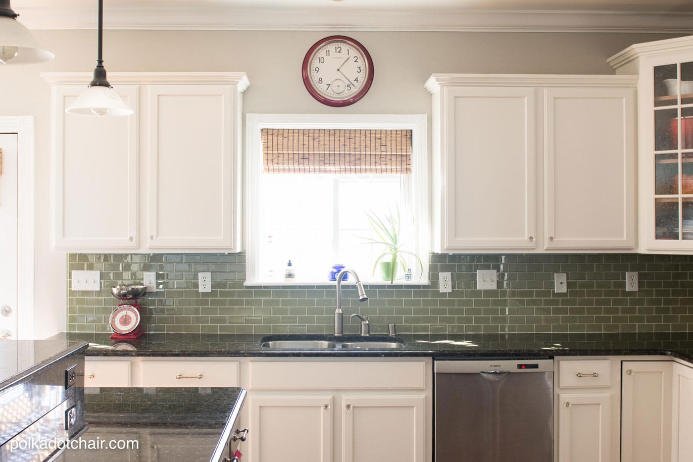 Before and After Photos of a Kitchen that had it's Cabinets Painted White- lots of great ideas for decorating a farmhouse style kitchen!