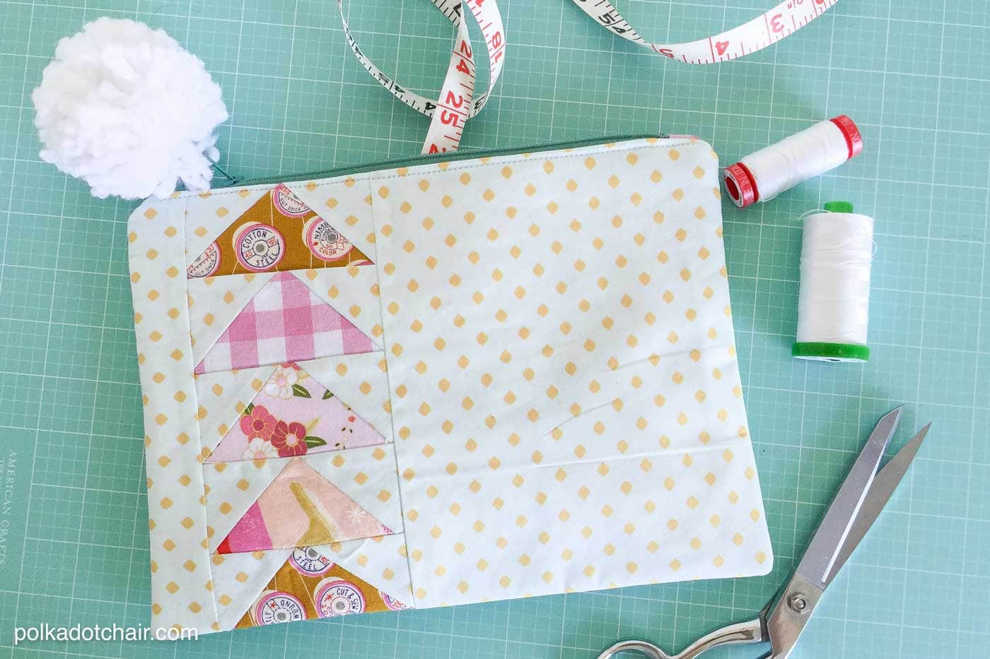 How to make a Flying Geese Zippered Pouch and a review of the Simple Simon Guide to Patchwork Quilting