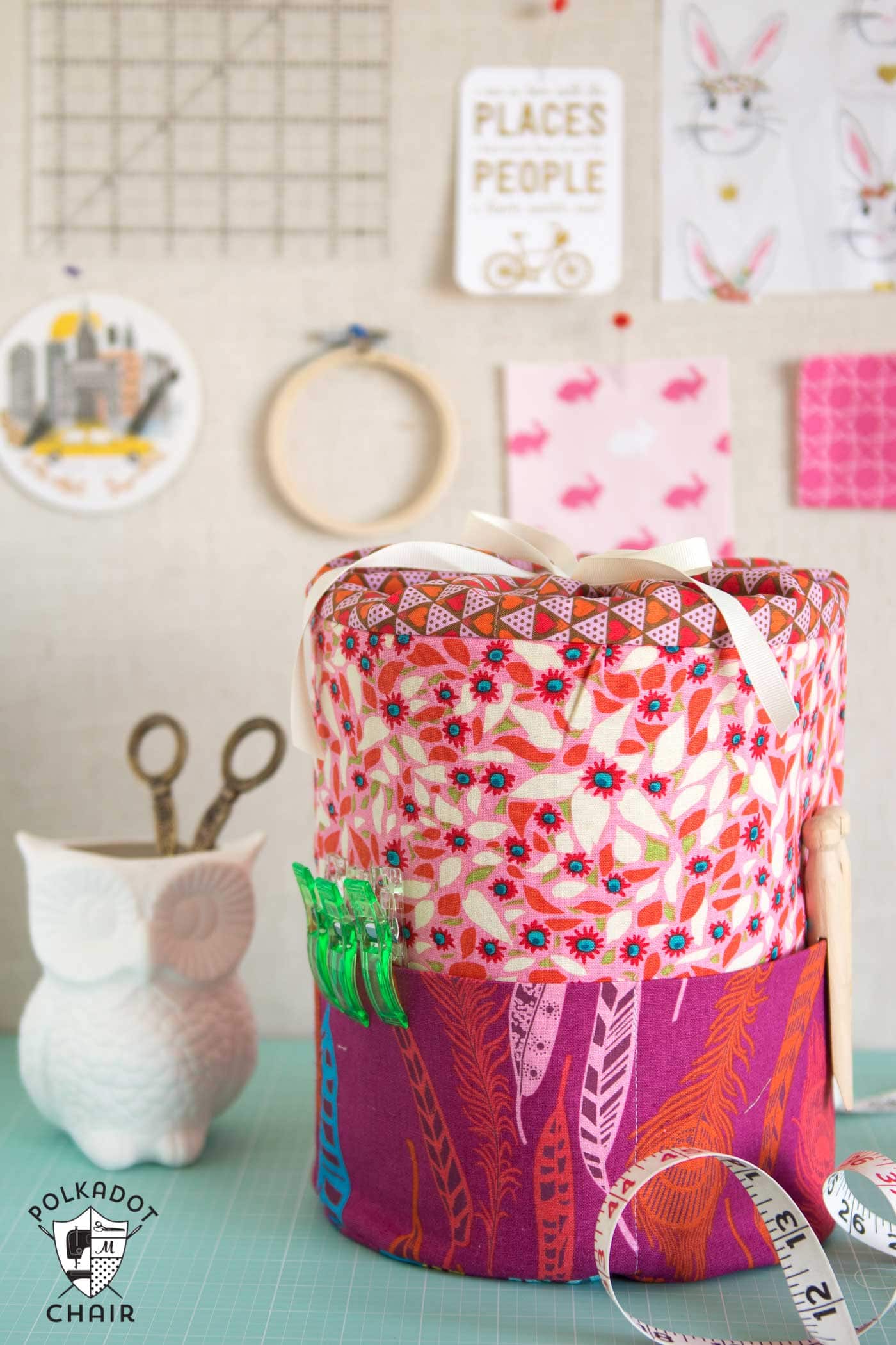 Sewing Pattern for DIY Padded storage bins, you can make them in 3 different sizes - love the outside pocket!