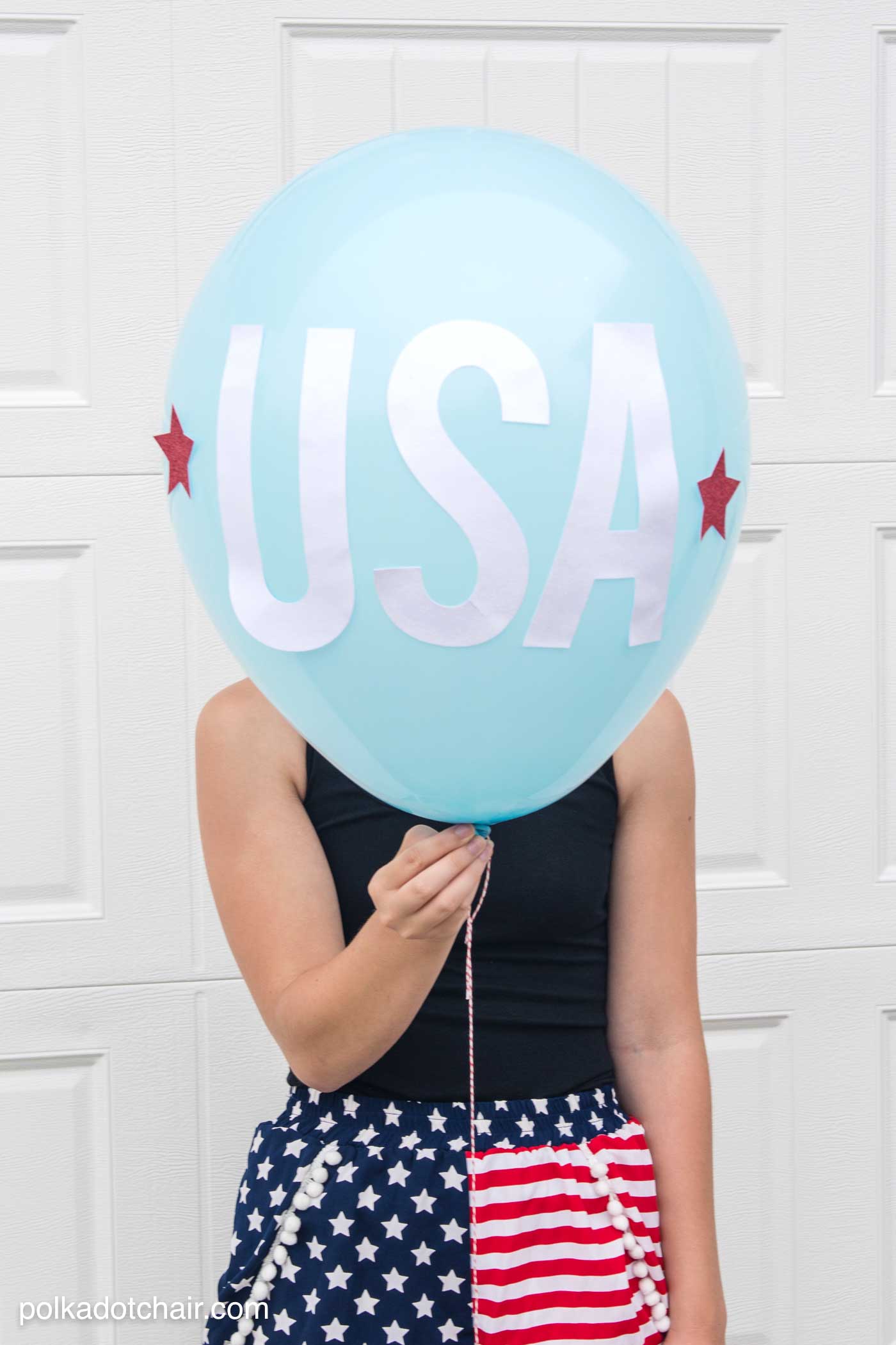 How to make Star Spangled 4th of July Balloons, what a cute idea for a 4th of July BBQ!