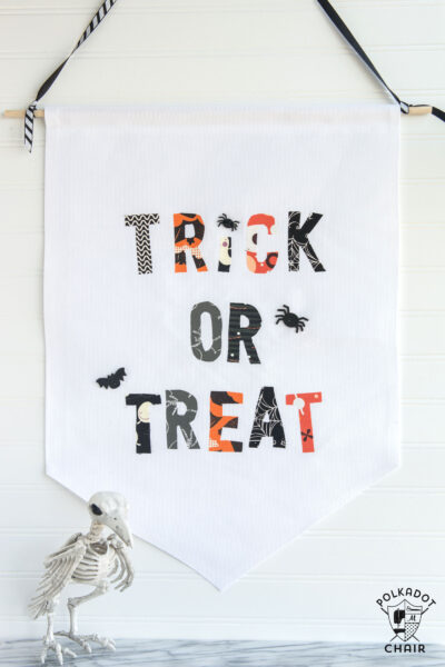 DIY Trick or Treat Halloween Banner- so easy to make it's no sew, site includes a free pattern for the lettering