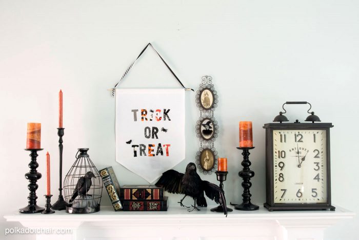 DIY Trick or Treat Halloween Banner- so easy to make it's no sew, site includes a free pattern for the lettering