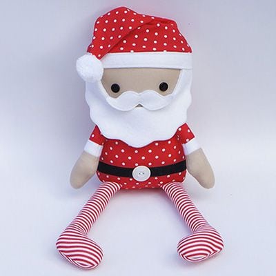 From stockings, to pillows, to ornaments and decorations. More than 25 cute things to sew for Christmas!