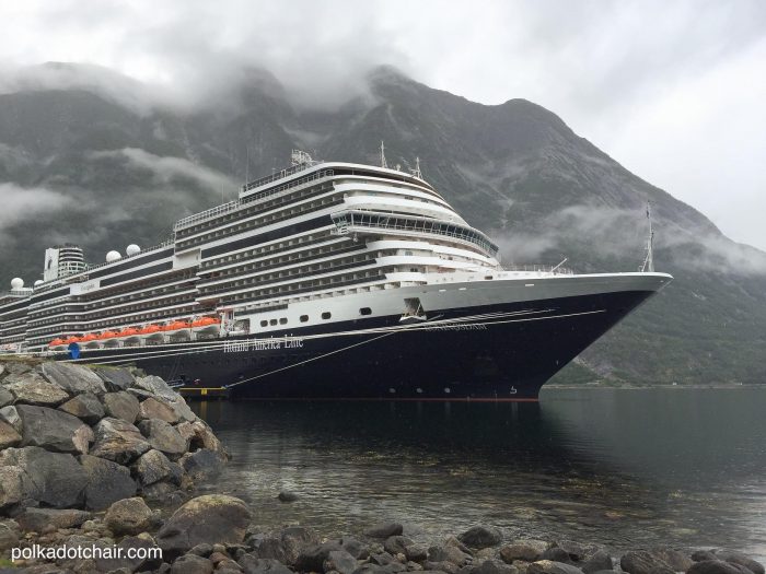 Snapshots of the Norwegian fjords and things to do in Norway. Suggestions for norwegian cruise vacations for families.