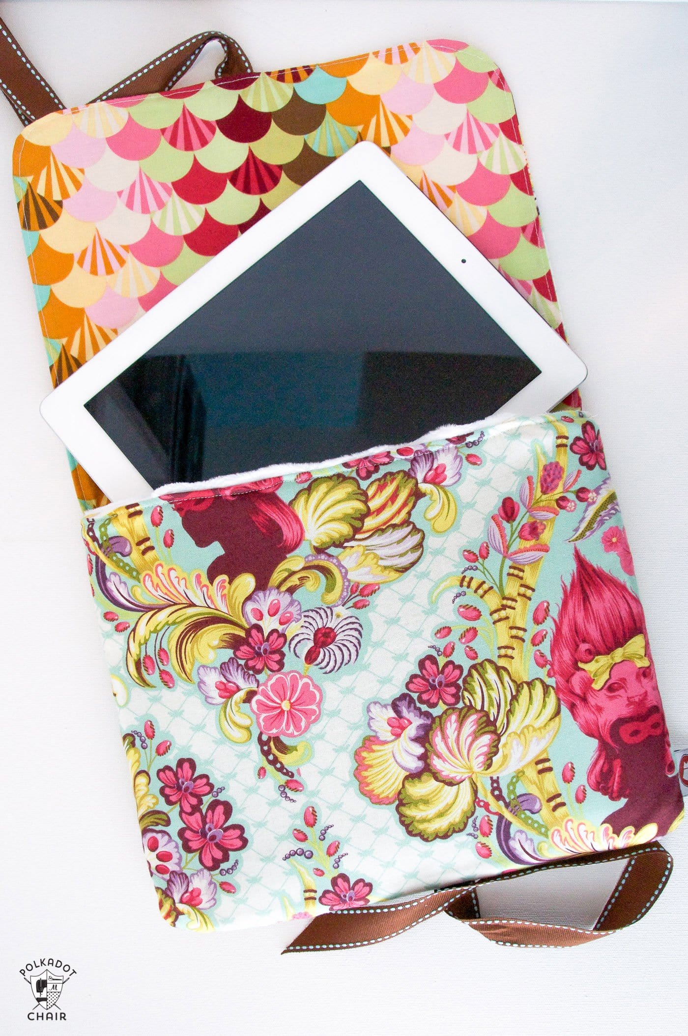 Tutorial for a padded ipad or tablet case. A free ipad case sewing pattern available on polkadotchair.com