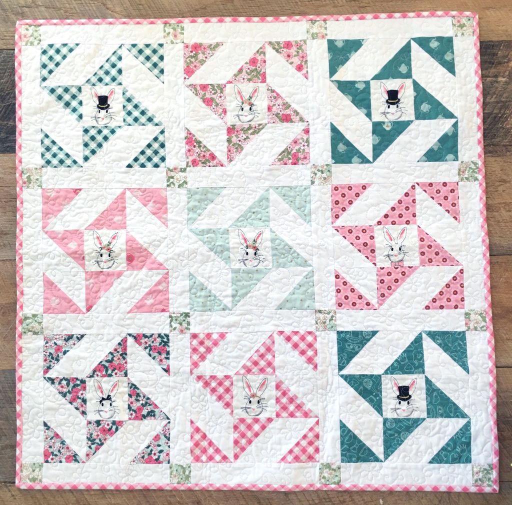 Snuggle Bunny Quilt Pattern by Amanda of JediCraftGirl.com - a free Spring Mini Quilt Pattern !