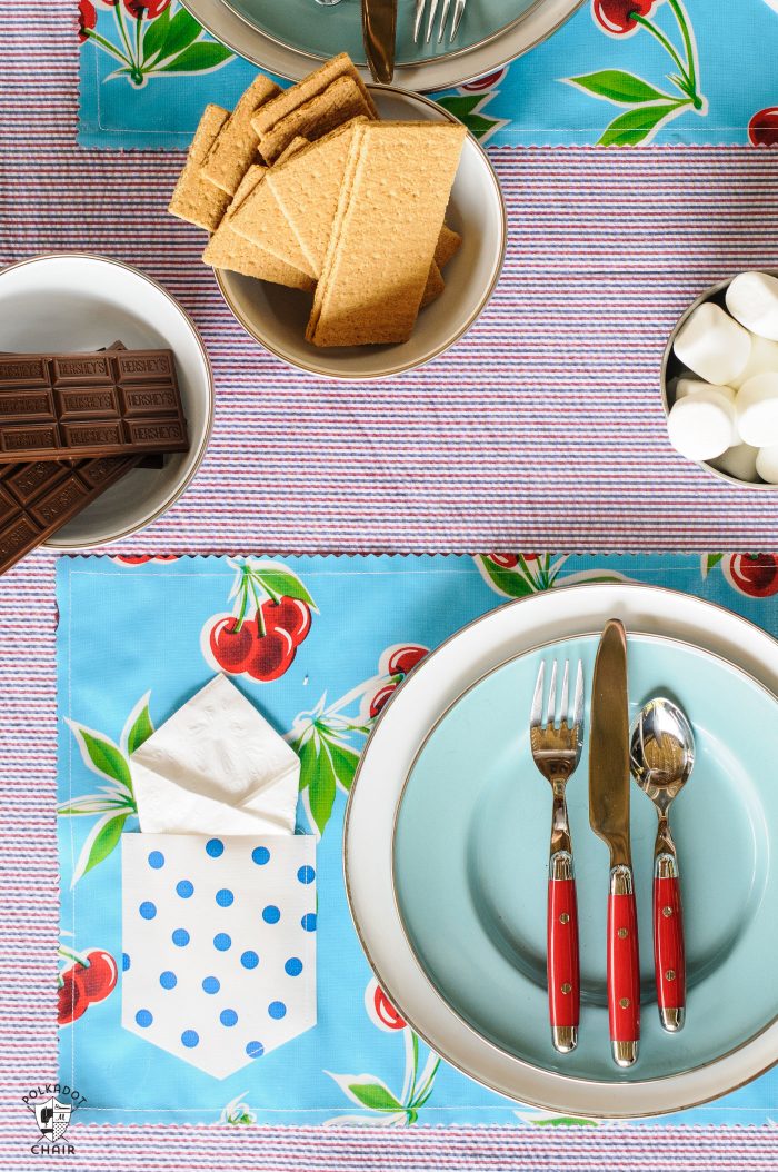 How to make an oilcloth placemat - a free sewing tutorial for a summer placemat with a pocket!