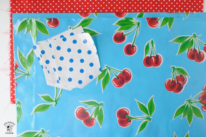 How to make an oilcloth placemat - a free sewing tutorial for a summer placemat with a pocket!