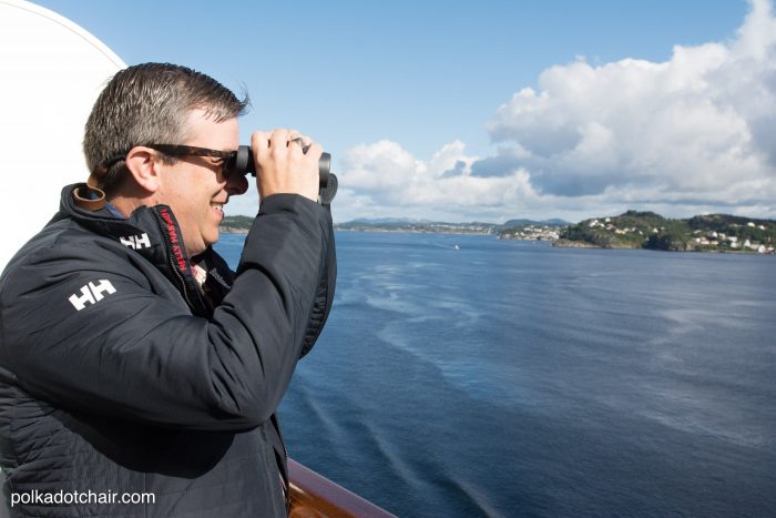 sugestões para um itinerário para um dia em Bergen, Noruega. O que fazer em Bergen com crianças quando você está em um cruzeiro Norueguês. Muitas dicas e idéias de polkadotchair.com're on a Norwegian cruise. Lots of great tips and ideas from polkadotchair.com
