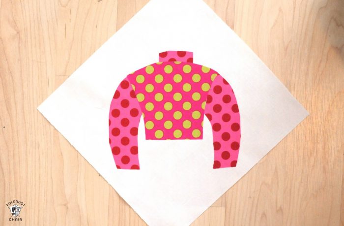 Free pattern for a Derby Jockey Silks Table Topper - cute idea for a Kentucky Derby sewing, craft or decorating project!