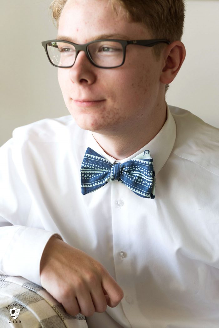 Learn how to sew a bow tie that really ties! A free simple free sewing tutorial on polkadotchair.com