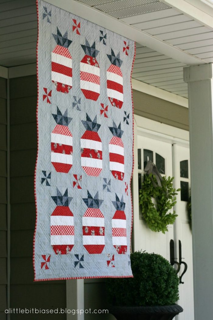 Cute pineapple quilt project by Jedi Craft Girl - would make such a fun summer quilt project