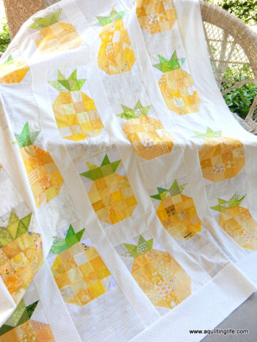 Cute pineapple quilt project by A Quilting Life - would make such a fun summer quilt project