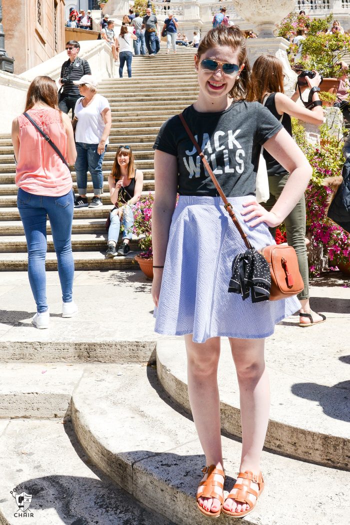 How to sew a half circle skirt with a zipper. A free sewing tutorial teaching you how to make a circle skirt out of seersucker or rayon. Such a cute summer DIY project!