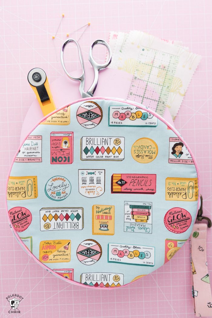 Round Bag made from Alice Bag Sewing Pattern with Five and Dime Fabric by Riley Blake Designs