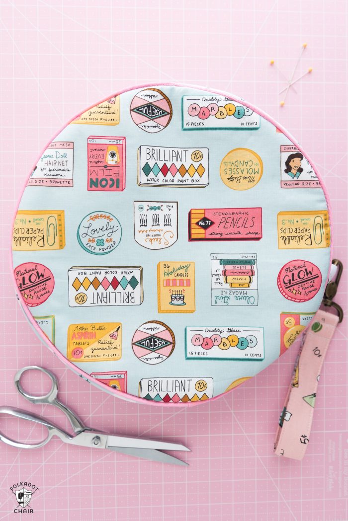 Round Bag made from Alice Bag Sewing Pattern with Five and Dime Fabric by Riley Blake Designs