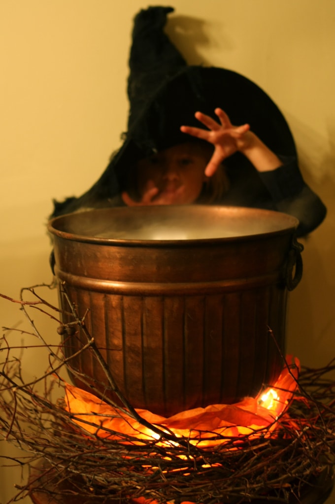 DIY Halloween Cauldron that Lights Up