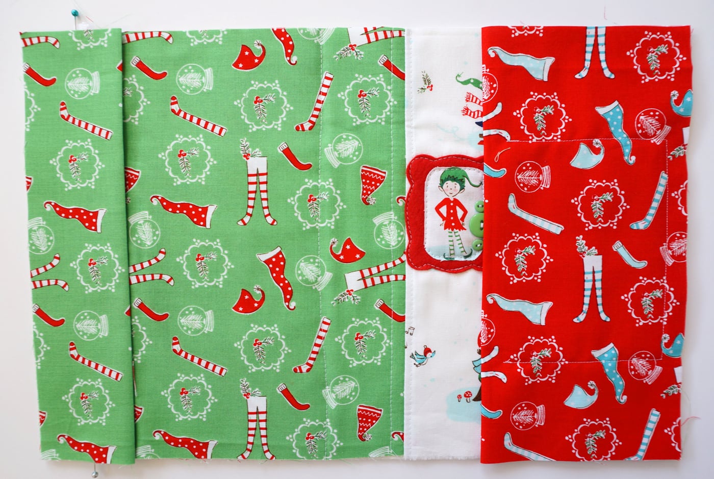 A free sewing tutorial for a Christmas Planner Cover - how to make a DIY Planner for Christmas - cute Christmas planners #Christmas #Planner #Planners #DIYPlanners #ChristmasPlanner #PlannerCover