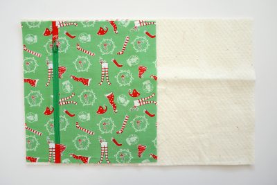A free sewing tutorial for a Christmas Planner Cover - how to make a DIY Planner for Christmas - cute Christmas planners #Christmas #Planner #Planners #DIYPlanners #ChristmasPlanner #PlannerCover