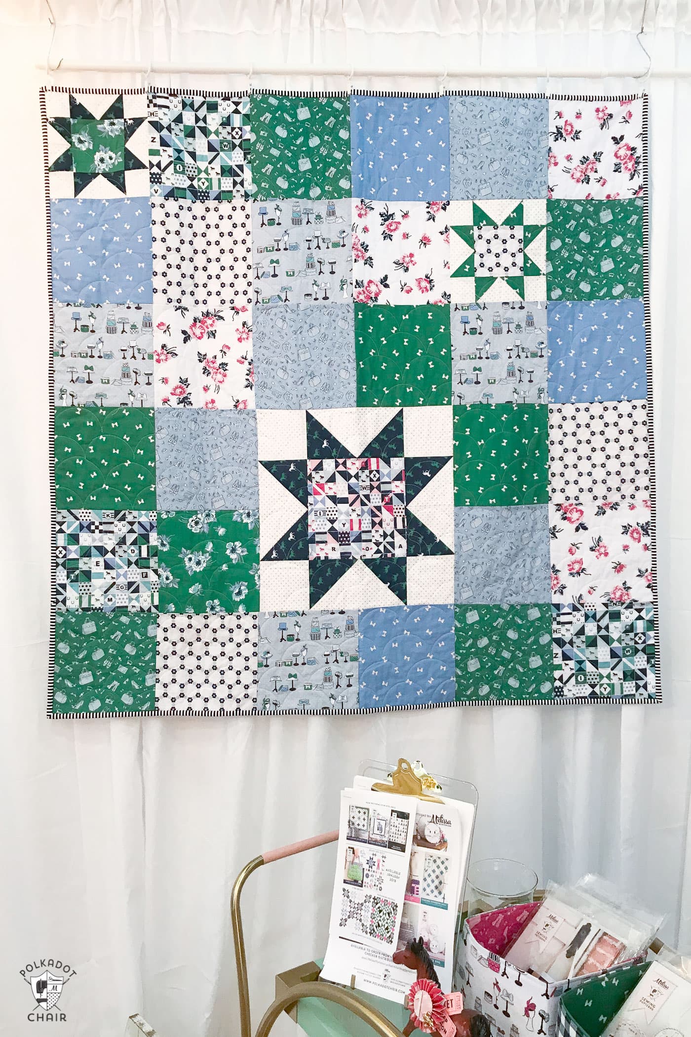 Free pattern for a Simple Sawtooth Star Baby Quilt - so fast to stitch up - great for a beginning quilter! #quilts #babyquilt #beginningquilter #quilttutorial
