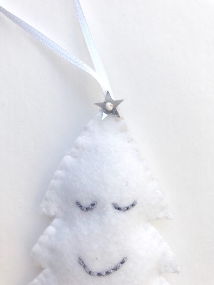 Kawaii Inspired Felt Christmas Ornament Pattern - so cute and easy, such a fun Christmas Craft idea! #christmascraft #christmasornaments #christmascrafts #feltornaments