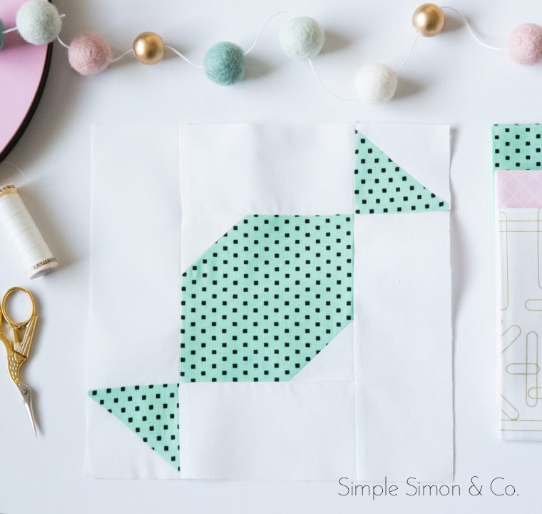 A free quilt block tutorial for a Sweet Treats Quilt Block - would make such a fun Christmas quilt. #quiltblock #quilts #quiltblocktutorial #freequiltpatterns