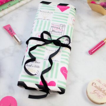 Free Make Up Brush Roll Sewing Tutorial by Sweet Red Poppy. Learn how to sew a make up brush roll case, could also be used for a jewelry roll. Great gift for travelers