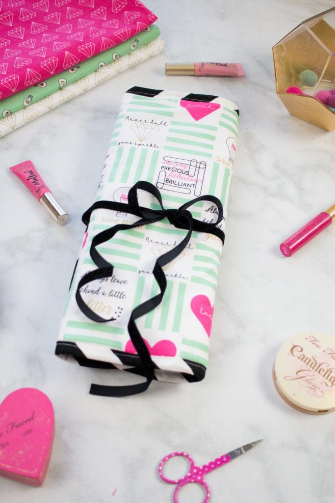 How to Sew a Makeup Brush Roll Bag