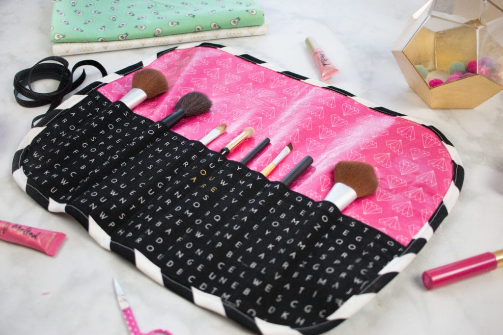 Free Make Up Brush Roll Sewing Tutorial by Sweet Red Poppy. Learn how to sew a make up brush roll case, could also be used for a jewelry roll. Great gift for travelers