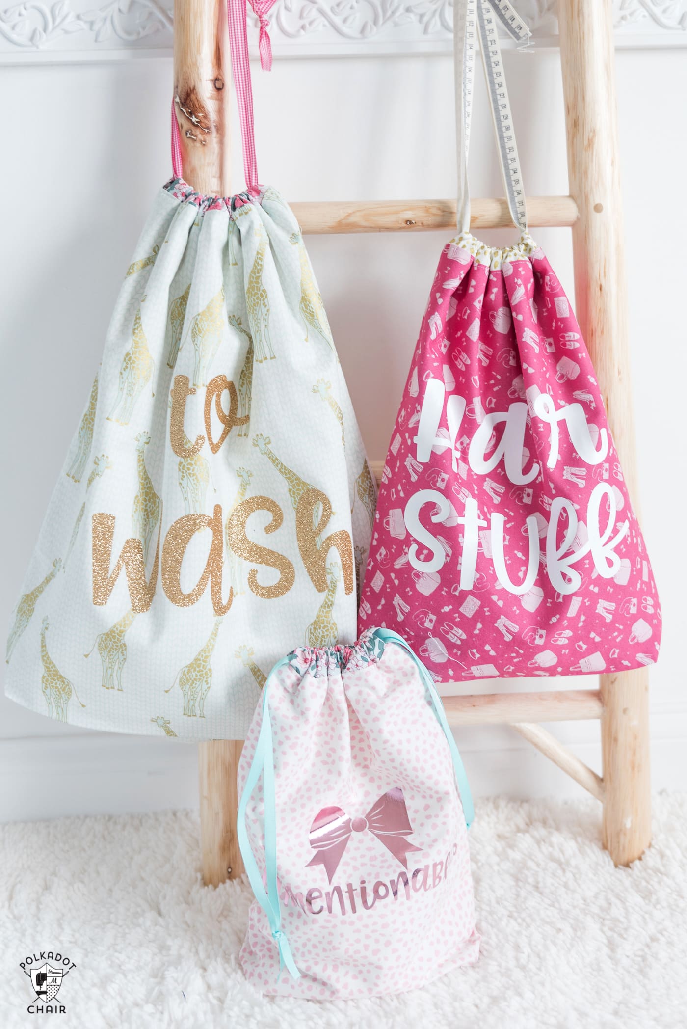 Free tutorial and Lined Drawstring Bag Sewing Pattern - how to sew a reversible drawstring bag and add cute sayings to the front! Includes free cricut cut file downloads #sewing #sewingpattern #drawstringbag #laundrybag #cricut #cricutmade #ad