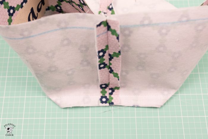 Free Sewing Pattern for Fabric Baskets designed to work with the Cricut Maker. Fabric Basket Sewing Pattern that is easy to make and great for a beginning seamstress. #CricutMade #CricutMaker #CricutProject #FabricBasket #SewingPattern #freesewingpattern #fabricbasketDIY