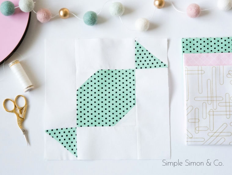 A free quilt block tutorial for a Sweet Treats Quilt Block - would make such a fun Christmas quilt. #quiltblock #quilts #quiltblocktutorial #freequiltpatterns