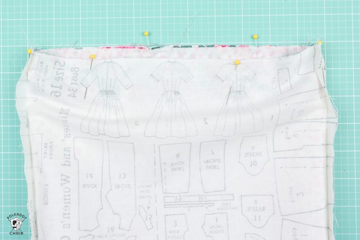 Free tutorial and Lined Drawstring Bag Sewing Pattern - how to sew a reversible drawstring bag and add cute sayings to the front! Includes free cricut cut file downloads #sewing #sewingpattern #drawstringbag #laundrybag #cricut #cricutmade #ad