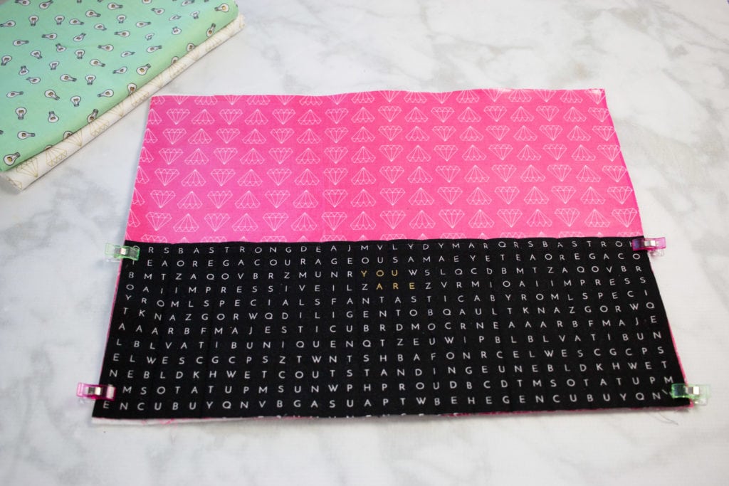 Free Make Up Brush Roll Sewing Tutorial by Sweet Red Poppy. Learn how to sew a make up brush roll case, could also be used for a jewelry roll. Great gift for travelers