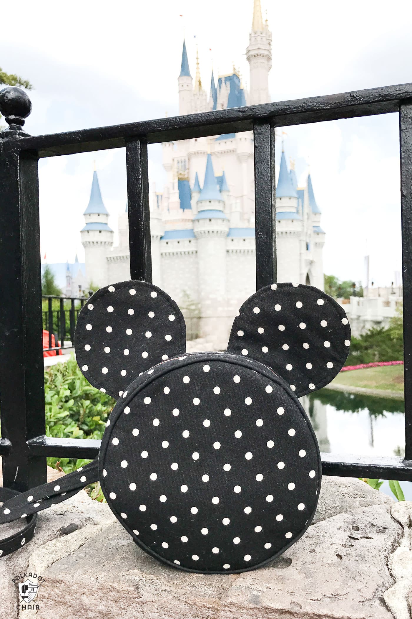 diy disney mickey mouse inspired round bag pattern