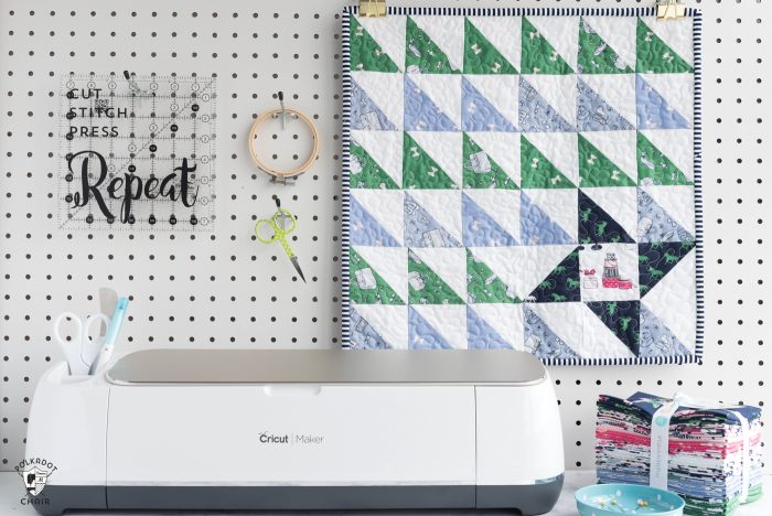 Tips and tricks for using the cricut maker for quilting and adapting the maker for existing quilting patterns #cricutmaker #cricutmade #Cricut #quilts #quilting #miniquilt