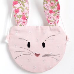 How to make a bunny purse, a free bunny sewing pattern for the Cricut Maker - cute kids purse ideas #Cricut #CricutMade #CricutMaker #BunnyPurse #BunnySewingPattern